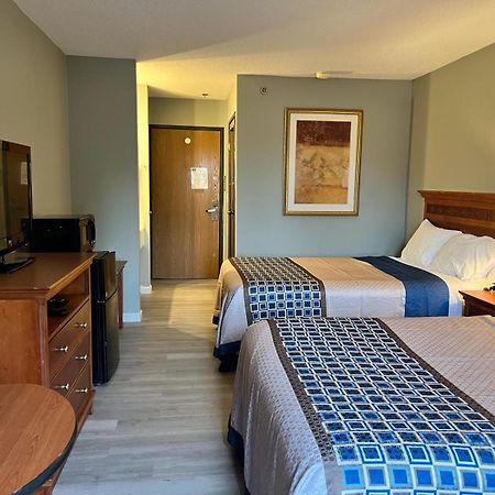 Royal Inn Suites Huntington Екстер'єр фото