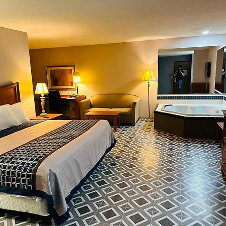 Royal Inn Suites Huntington Екстер'єр фото
