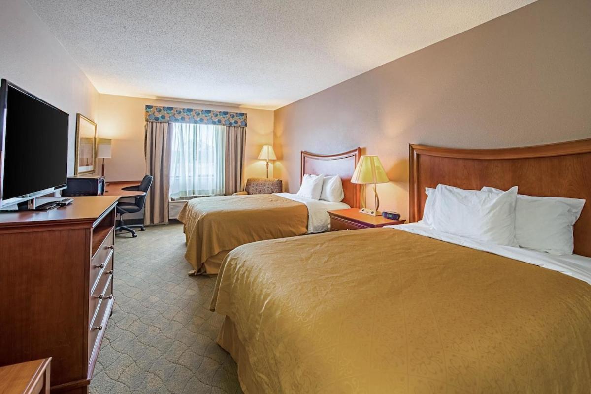 Royal Inn Suites Huntington Екстер'єр фото
